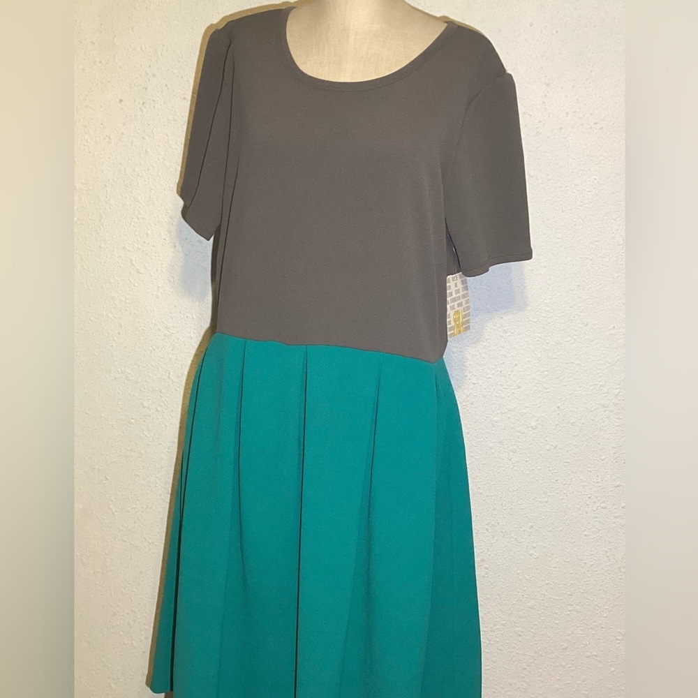 Lularoe Amelia gray/teal dress size 3XL